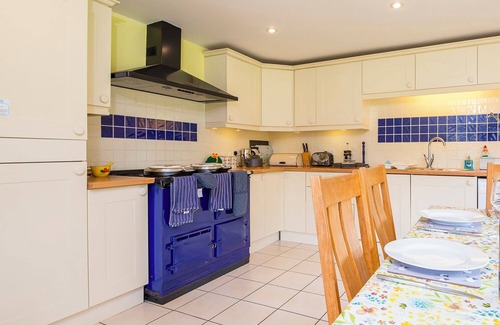 Croesgoch House | Swallows Rest, Holiday Home Croesgoch, Sleeps 6, 3 bedrooms, bathrooms