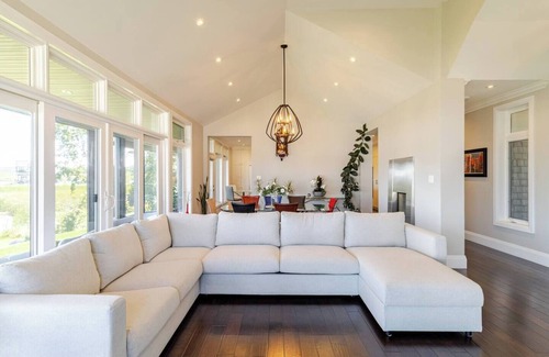Port McNicoll House | Swan Cove Waterfronts Retreat