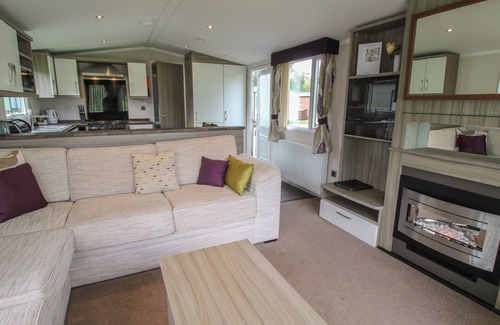 Aymestrey Cottage | SWAN, pet friendly, with a garden in Shobdon