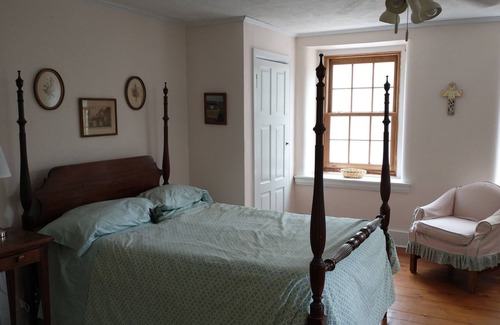Creamery House | Sweet Farmhouse in Charming Skippack PA