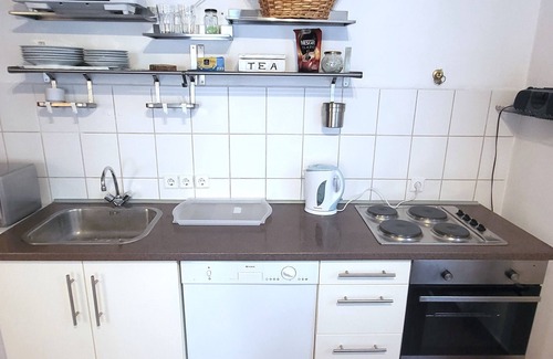 Svabhegy Apartment | Sweet home in Budapest with view to the Buda hills and private parking