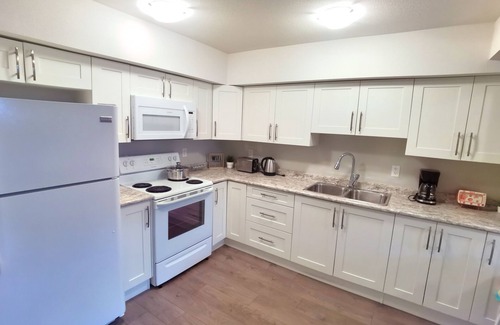 Surrey House | Sweet home-morden brand new suite