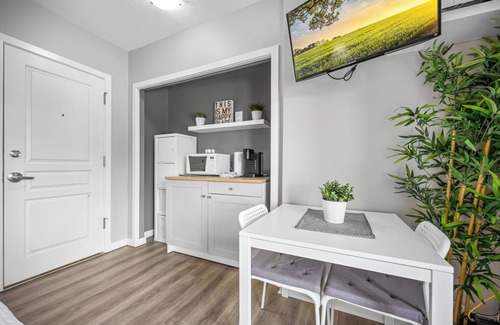 Quathiaski Cove Condo | Sweet Peaksn Prime location , True ski in ski out Bear Lodge