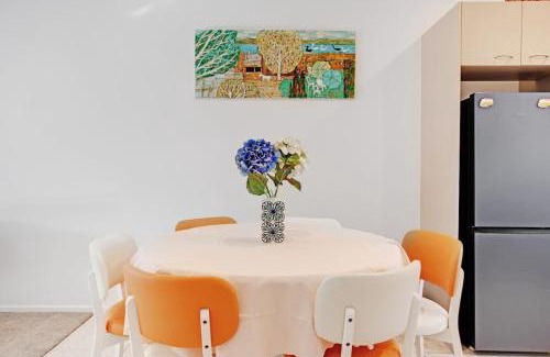 East Tamaki House | Sweet Sunshine Nest with Pool, Aircon and Parking