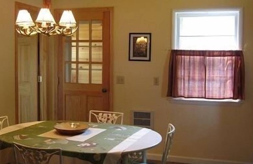 Grand Marais Cottage | SWEET TWO BEDROOM COTTAGE ONE BLOCK FROM THE HARBOR, in Grand Marais