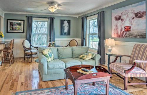 Loretto House | Sweet Vacation Cottage with Deck and Grill!