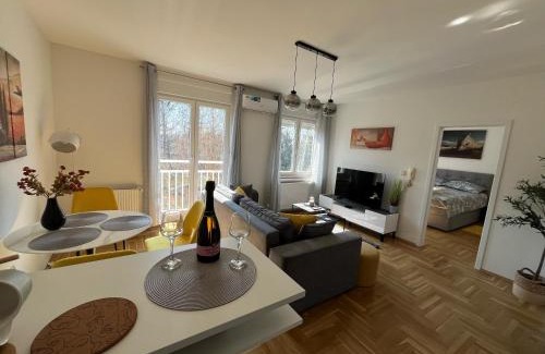 Zagreb Apartment | Sweet yellow