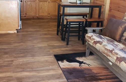 Gainesville Cabin | Sweeton Creek cozy cabin just minutes from Lake Norfork