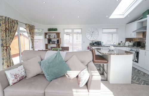 Troutbeck Cottage | SWIFTS REACH LODGE, pet friendly, with a garden in Windermere