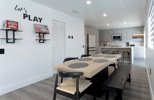 Princeton House | Swim, Sip & Stay-Your private POOL Gateway!Midway to Key Largo and Miami Beach.