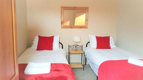 Swindon Apartment | Swindon City Centre Duplex - EnterCloud9SA