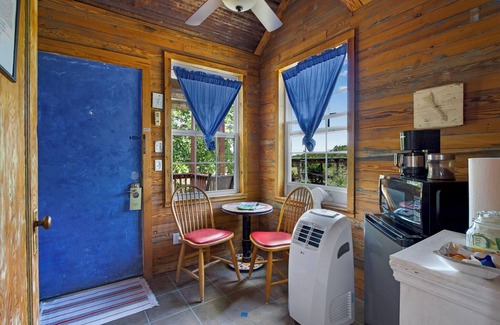 Dripping Springs House | Swing On Inn I Hot tub, Sleeps 12