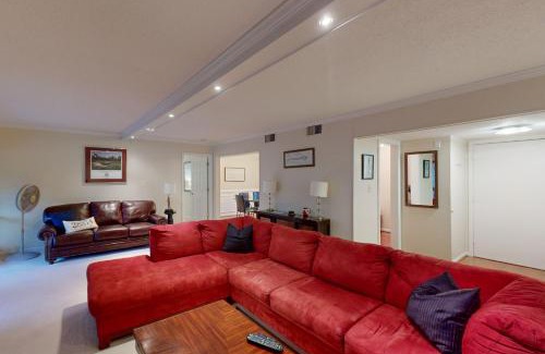 Pinehurst Apartment | Swing & Sway