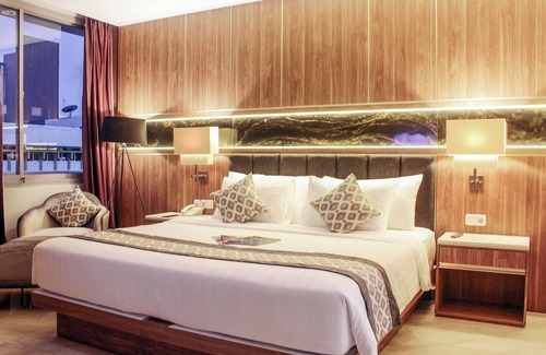 Jayapura Hotel | Swiss-Belexpress Jayapura