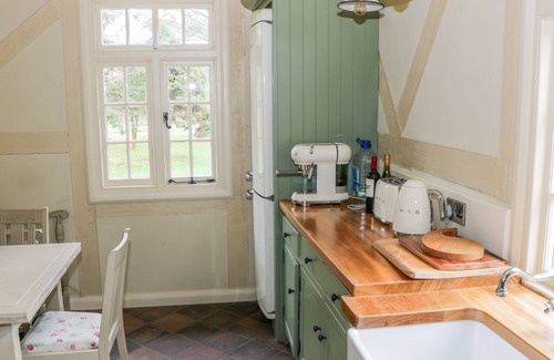 Mohill Cottage | SWISS COTTAGE, character holiday cottage in Mohill, County Leitrim