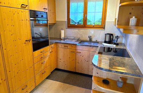 Goldiwil Apartment | SwissHut Stunning Views Alps & Lake - Apart. Ringold Up