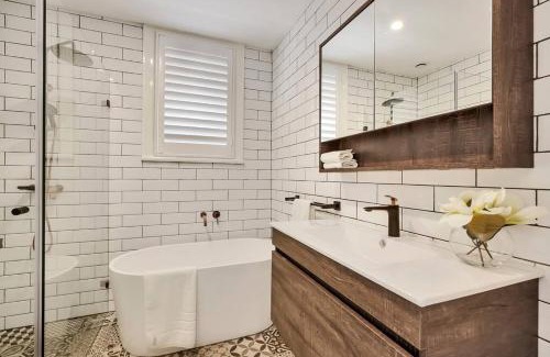 Millers Point Apartment | Sydney CBD Waterview Home 60
