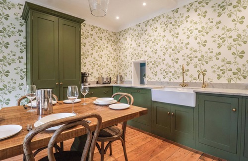 Diss House | SYLEHAM HOUSE, pet friendly, luxury holiday cottage in Eye