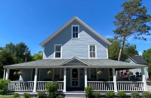 Glen Arbor Bed & Breakfast | Sylvan Inn Bed & Breakfast