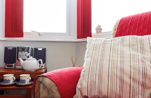 Bexhill-on-Sea Cottage | SYLVIAN, pet friendly, country holiday cottage in Bexhill-On-Sea