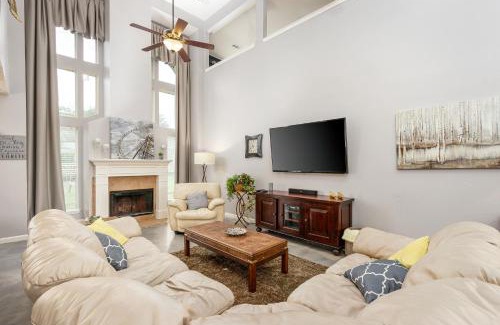 Fossil Creek Villa | Symphony Home near Fort Worth Stockyard, Globe Life, AT&T by HomeStayPros