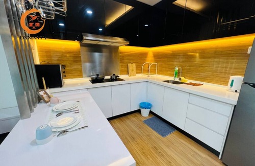 Seri Kembangan Apartment | Symphony Tower Studio with sofa bed and Netflix ~ Malaysia