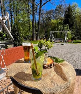 Brzezinka Hotel | Szafirowy Dwór Hotel & Restauracja