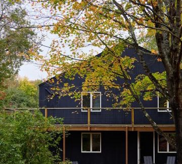 Stowe Area Hotel | Tälta Lodge, a Bluebird by Lark