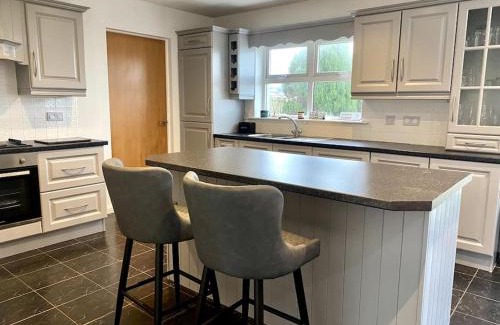 Portahack House | Téach Cara - 5 Bedroom - Culdaff