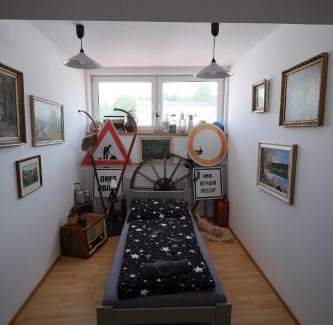 Humpolec Apartment | Tématické pokoje Doupě