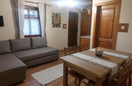Ujfeherto House | Tóth Vendégház és Apartmanház Újfehértó