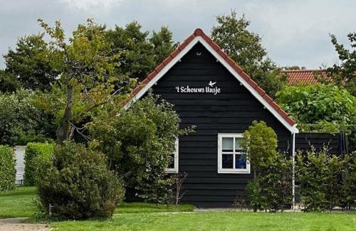 Burgh-Haamstede House | 't Schouws Uusje