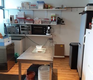 Steenhuize-Wijnhuize Apartment | ’t Wielerpension