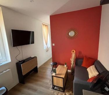 Cany-Barville Apartment | T1 bis chaleureux, en plein centre-ville de Cany