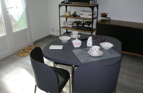 Trouillas Apartment | T2 accessible (to people with reduced mobility) 3 stars to the cottages of France.