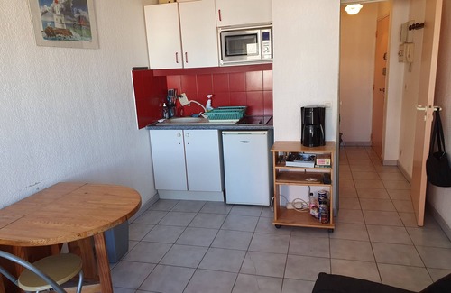 Escaro Apartment | T2 apartment 60 metres from the beach with sea view and private parking