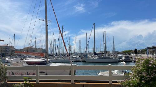 Frontignan Apartment | T2 cosy vue sur le port de plaisance