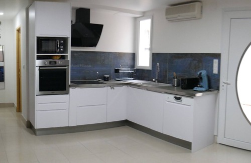 Avignon Apartment | T2 new air conditioned near downtown with outdoor terrace