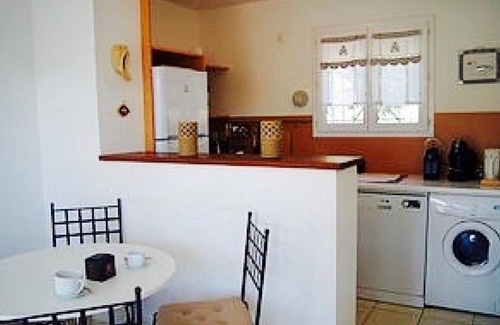 Sainte-Maxime Apartment | T2 of 43m2, air-conditioned, internet, terrace full south without staircase