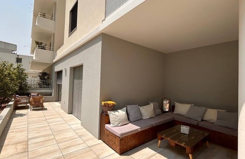 Port Marianne Apartment | T2 with large terrace Port Marianne, Montpellier