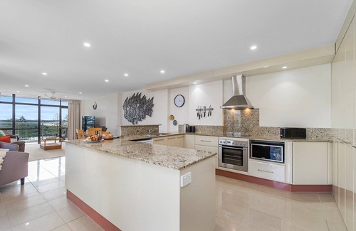 Port Macquarie Apartment | T21 Tasman Towers Penthouse Apt 21