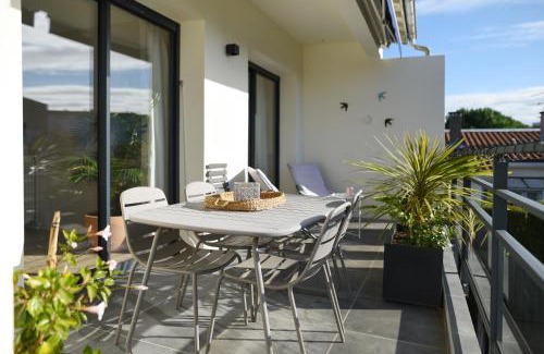 Villeneuve-Tolosane Apartment | T3 Paisible 85m2 - Terrasse - Parking - Cugnaux prox Toulouse