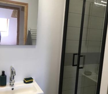 Genos Apartment | T4 neuf, 3 chbres et canapé-lit, pied des pistes