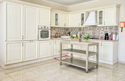 Ghajnsielem Villa | Ta Benna - Five Bedroom Villa, Sleeps 10