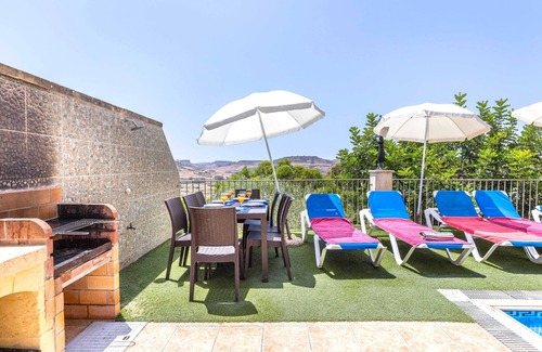 Marsalforn Villa | Ta Guljetta 4 Bedroom Villa With Private Pool