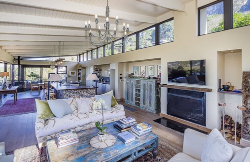 Newlands House | TABLE MOUNTAIN VILLA