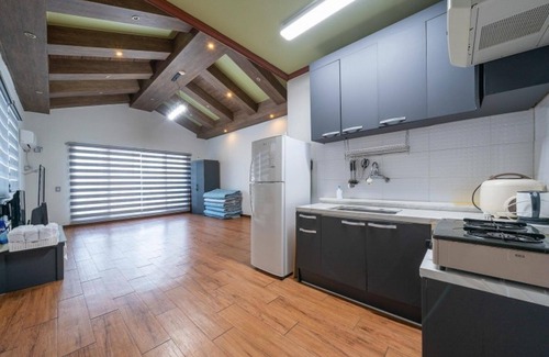 Kasinae House | Taean Hakampo Sunrise Pension