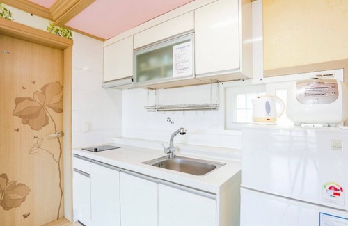Wonbuk House | Taean Pastel Pension