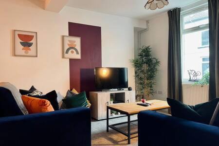 Merthyr Vale House | Taff Valley Heartwarming Cottage In Aberafan Merthyr Tydfil By StayStaycations
