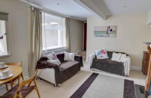 Taff's Well House | Taffs Well Cottage